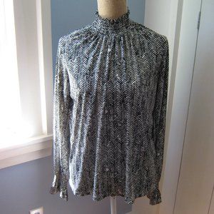 Banana Republic Black and White Blouse